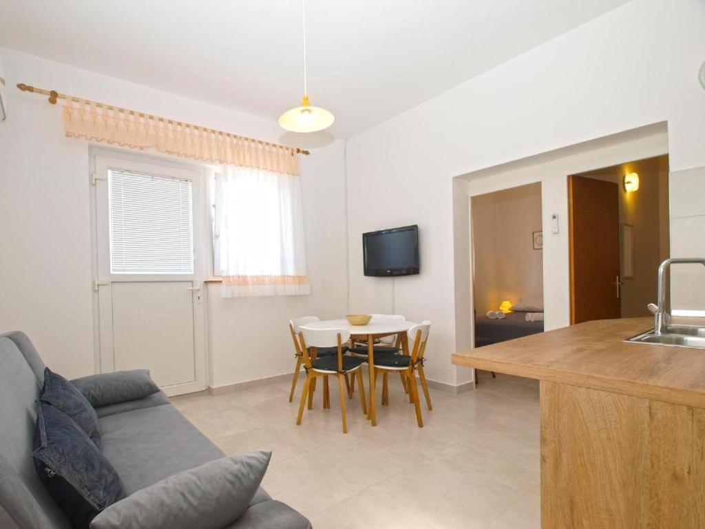 Sunset Apartment